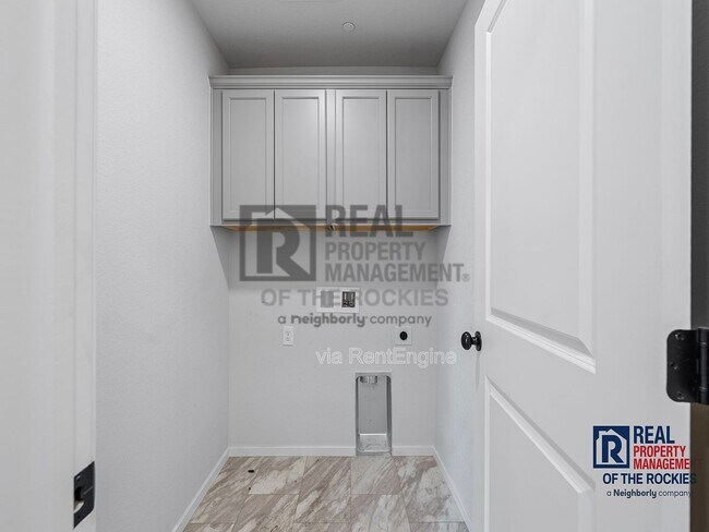 Building Photo - 4804 Denys Dr.