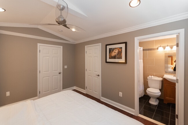 Building Photo - 6502 Parkway Ct