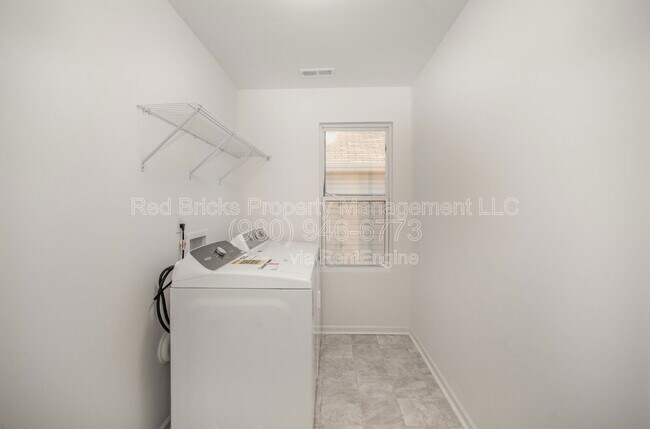 Building Photo - 15223 Scoter St