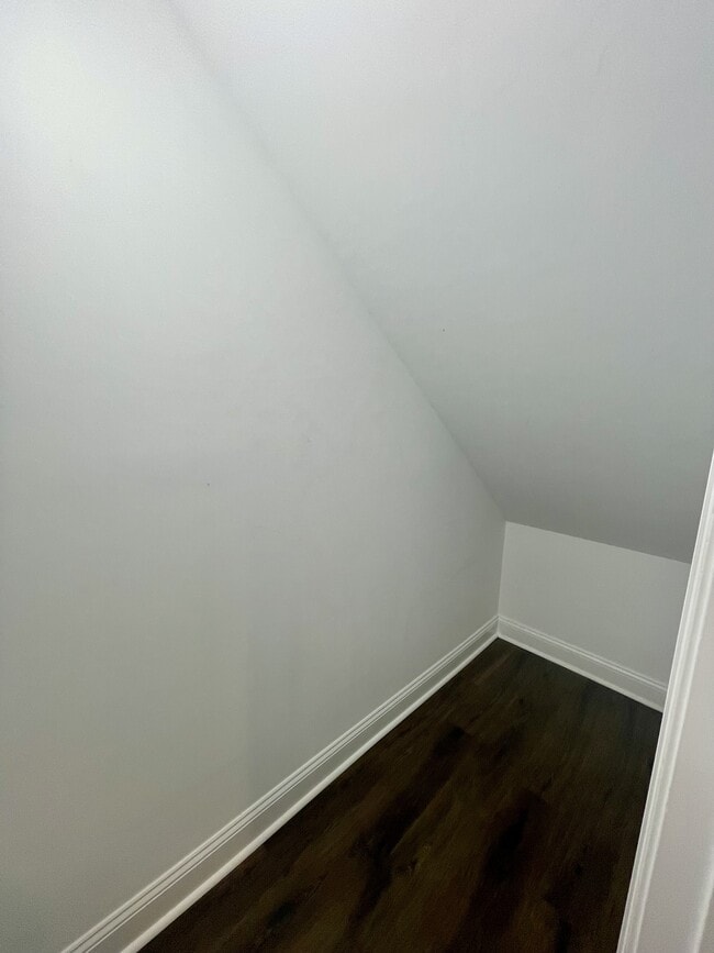 Building Photo - 1 Emanuel Ct