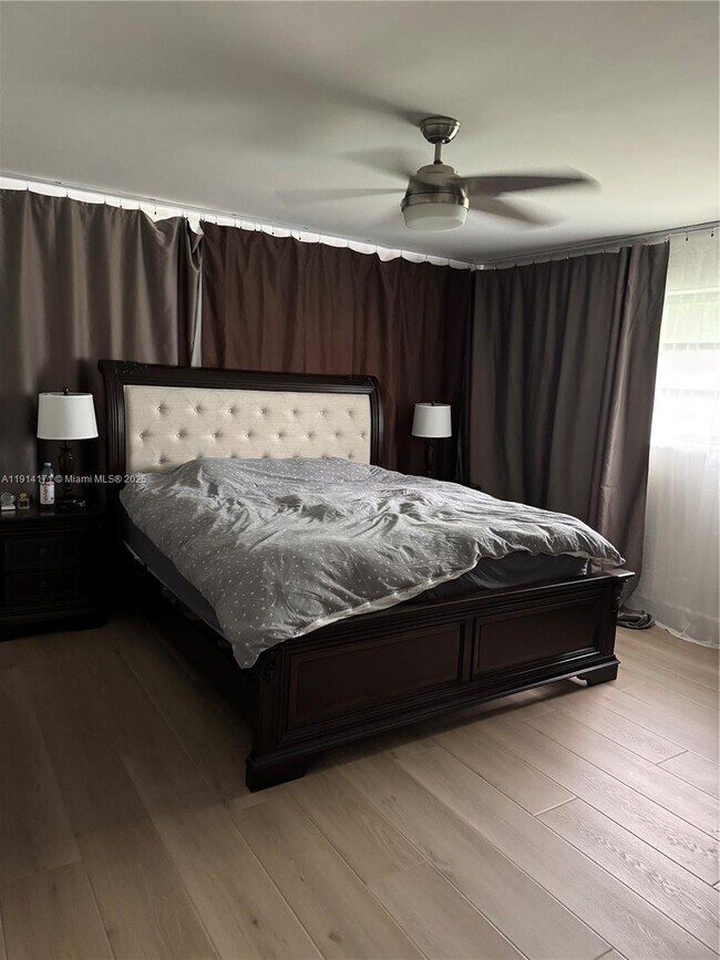 Building Photo - 13451 SW 74th Ave