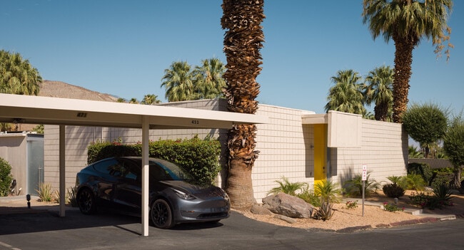 Building Photo - 483 Sandpiper St