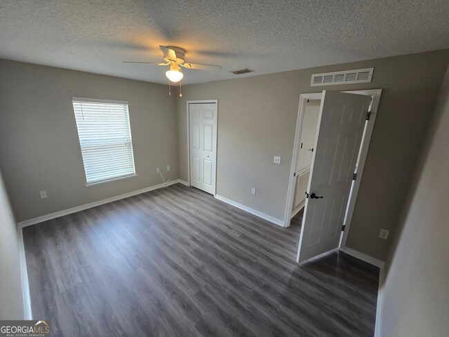 Building Photo - 405 Brooklet Cir