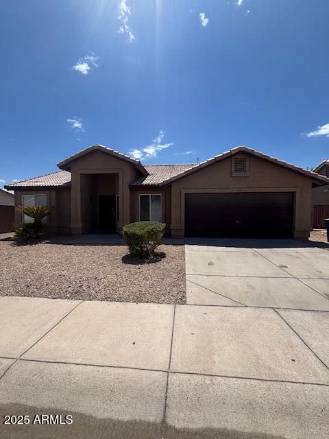 Building Photo - 1241 S Wagon Wheel Dr