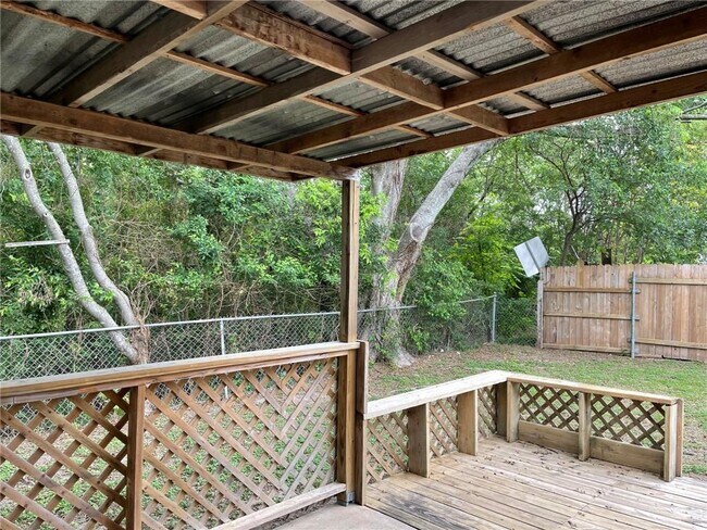 Building Photo - 10622 Golden Quail Dr
