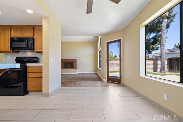 Building Photo - 25146 Sanoria St