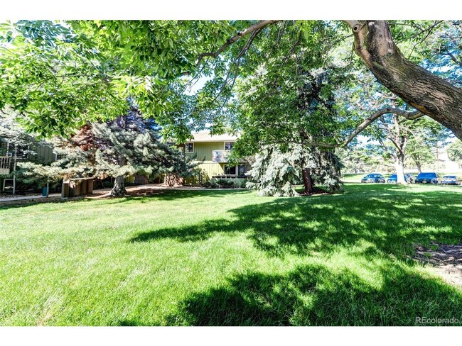 Building Photo - Beautiful Aspen Grove Condo in NoBo!  Avai...