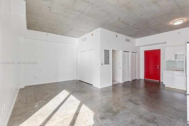 Building Photo - 133 NE 2nd Ave