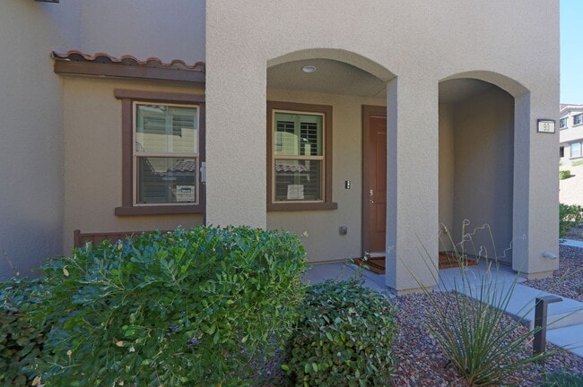 Primary Photo - Newer, Fabulous town home in the heart of ...