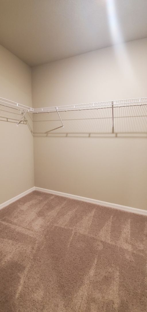 Building Photo - 4-Bedroom, 2.-Bathroom in Winter Haven ***MOVE-IN SPECIAL/50% OFF 2ND MONTH***