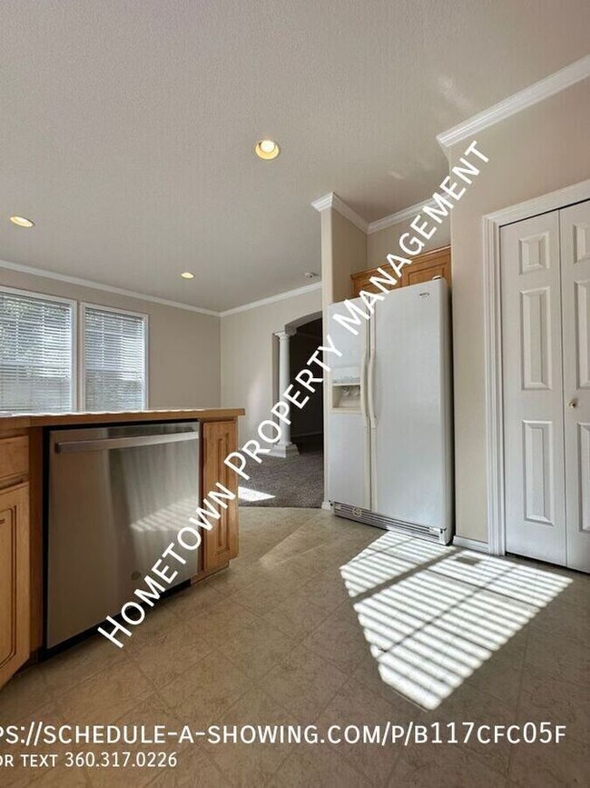 Building Photo - 8523 Sweetbrier Loop SE