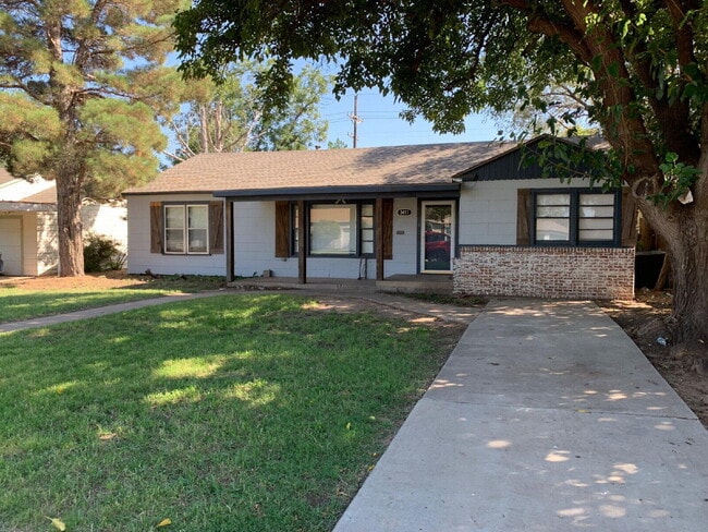 Building Photo - 3411 28th St