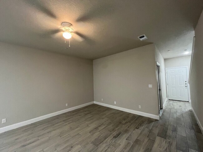 Building Photo - 7813 Savanah Brooks, Live Oak, TX. 78233