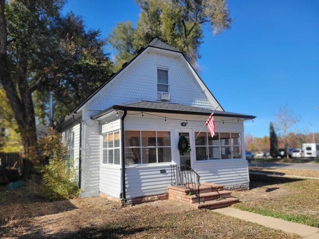 Primary Photo - Charming 1910 Craftsman in the Heart of Downtown Longmont