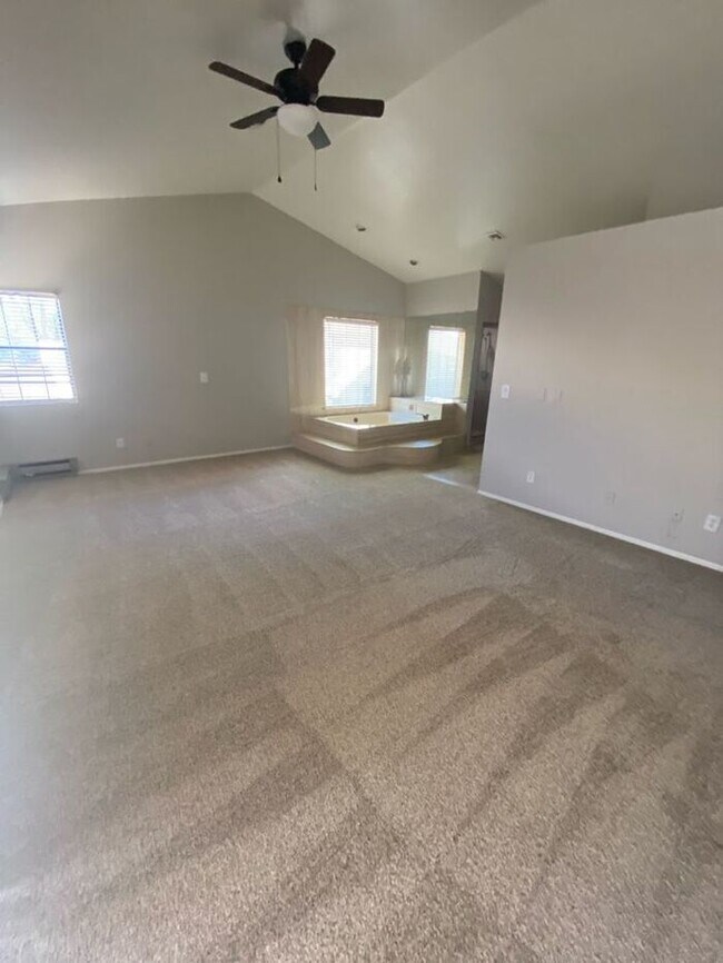 Building Photo - 5249 N Adobe Cir