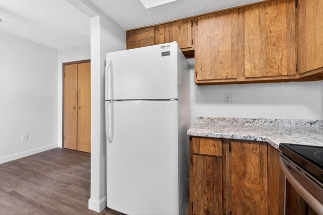 Building Photo - 6477 Brookedge Ct