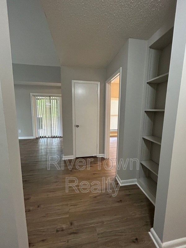Building Photo - 3293 Leschallas Dr