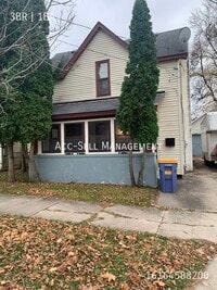 Building Photo - 440 Carrier St NE