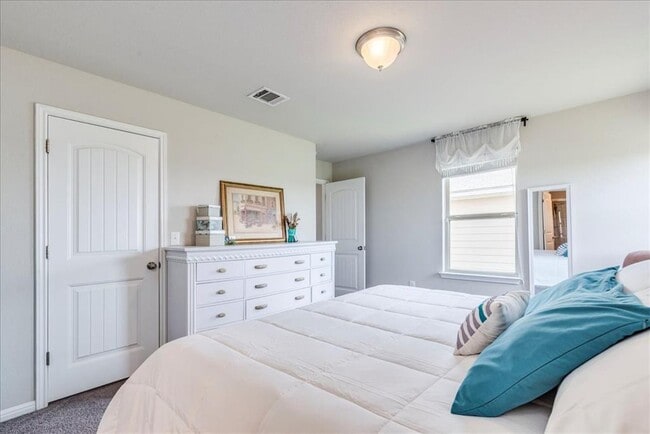 Building Photo - 190 Sandy Path