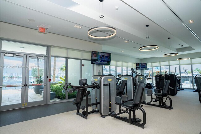 Building Photo - 17301 Biscayne Blvd