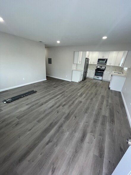 Building Photo - 410 Highland Ave