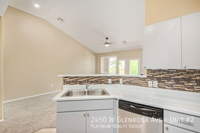 Building Photo - 2450 W Glenrosa Ave