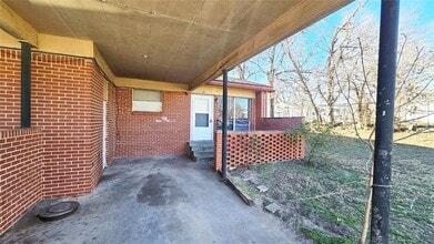 Building Photo - 6605 NW 30th Terrace