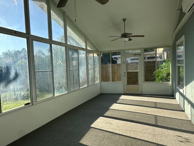 Building Photo - Adorable Home in Middleburg!