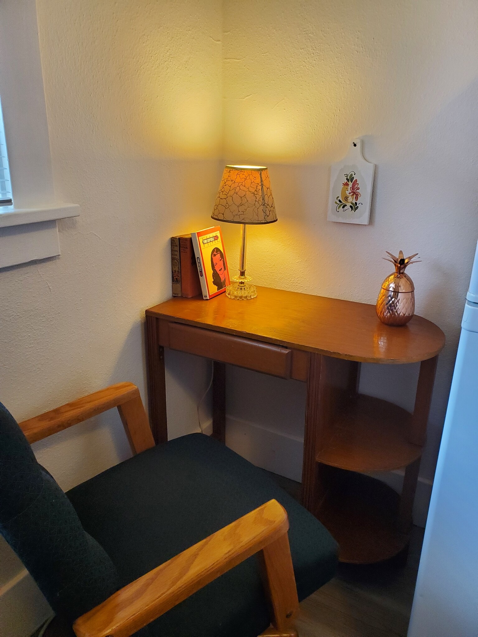 Building Photo - 204 E 3rd Ave