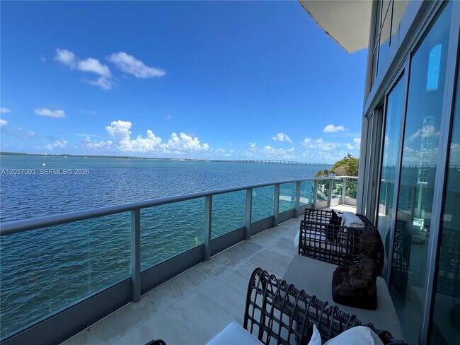 Building Photo - 1331 Brickell Bay Dr