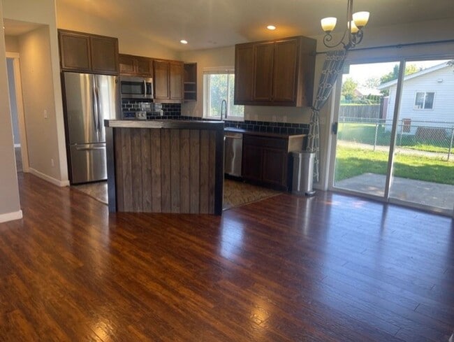 Building Photo - 1604 N Lea St