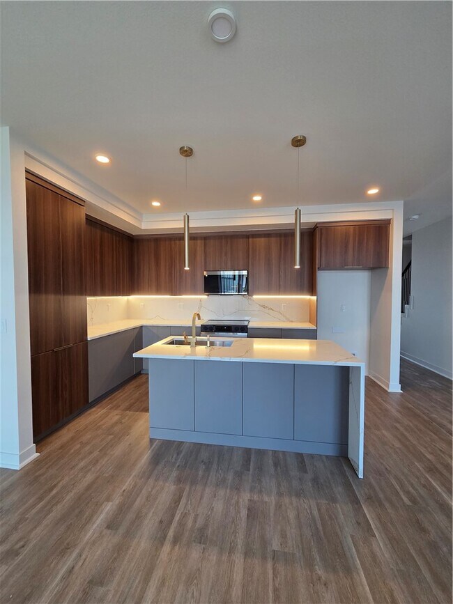 Building Photo - 1108 Emilia Ave