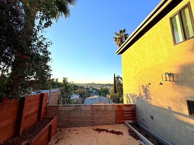 Building Photo - 4762 Charters Ave