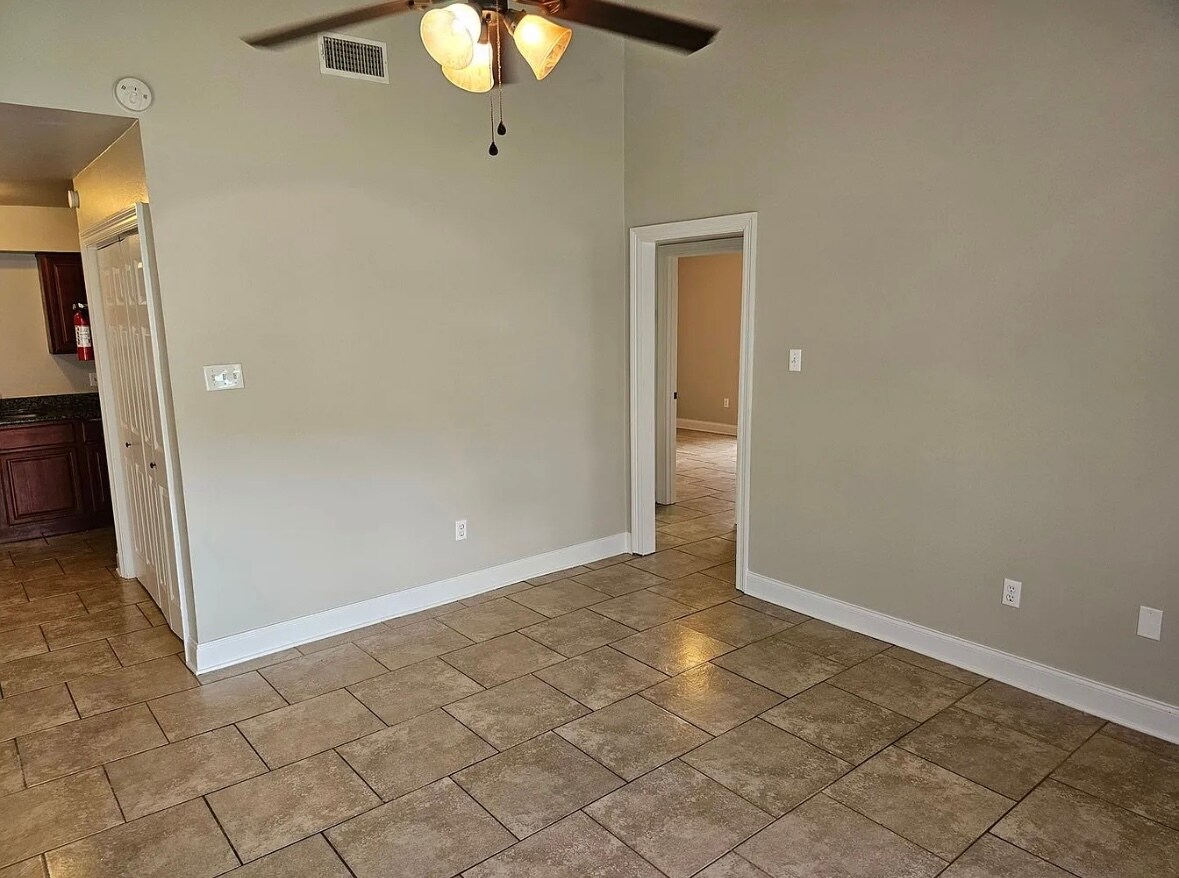 Building Photo - 44154 Simpson Pl