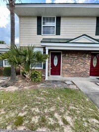 Building Photo - 2bd/1.5ba Townhome super close to CMC, HGT...