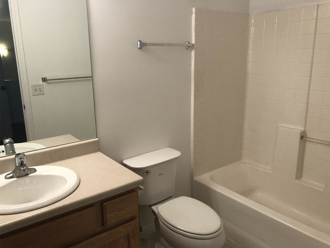 Building Photo - 377 E Newsome Park Ln