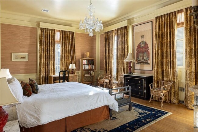 Building Photo - 115 Narragansett Ave