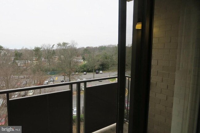 Building Photo - 3100 S Manchester St