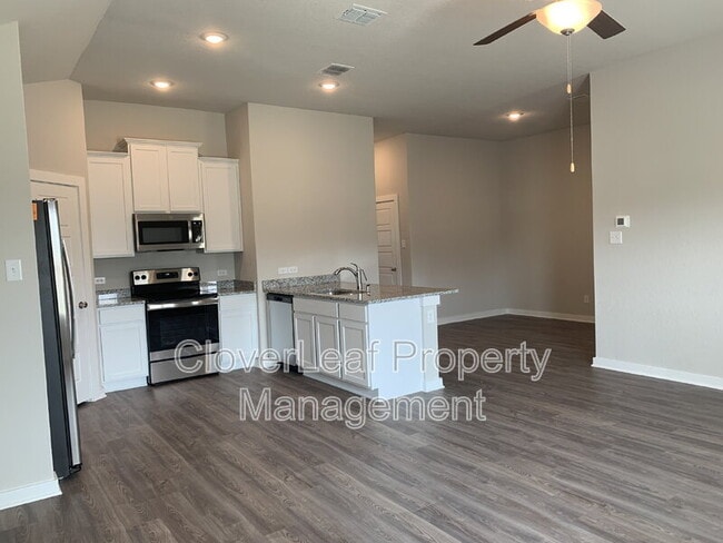 Building Photo - 708 Stonemanor Bay