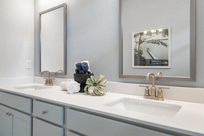 Building Photo - 6180 Misty Hill Ln