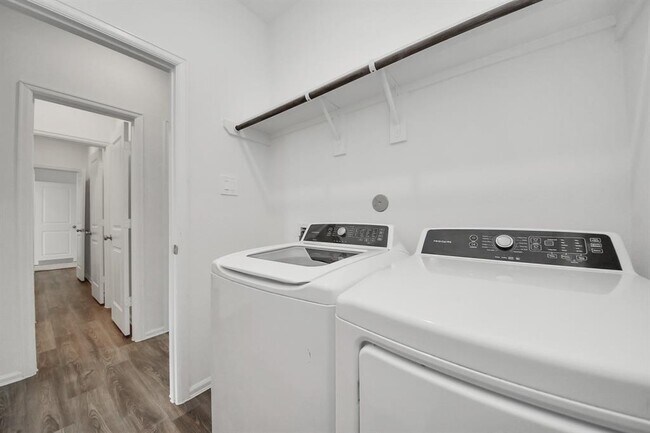 Building Photo - 1351 Antigua Dr