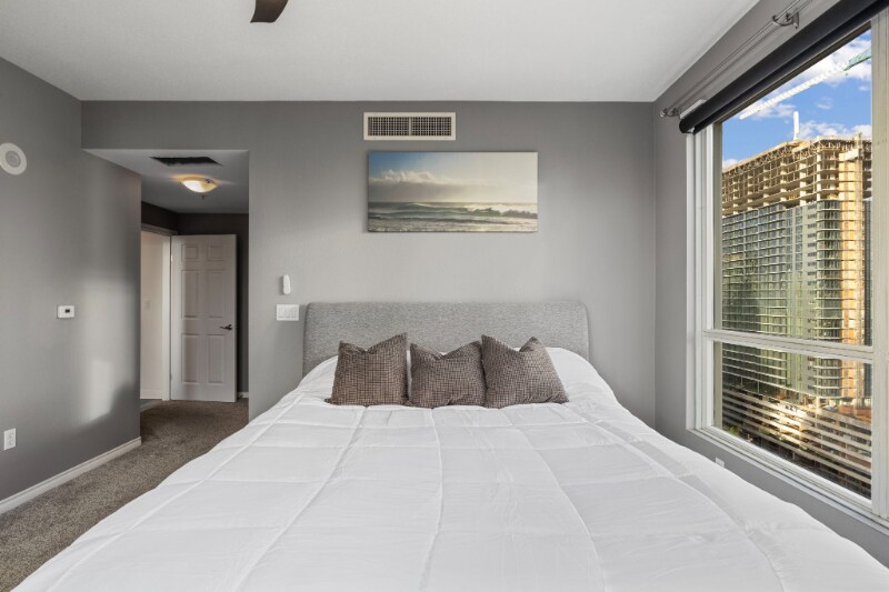 Building Photo - 1240 India St