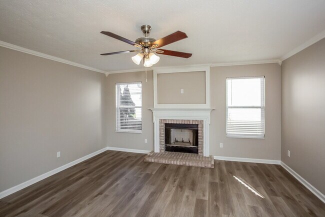 Building Photo - 6401 Kelsey Dr