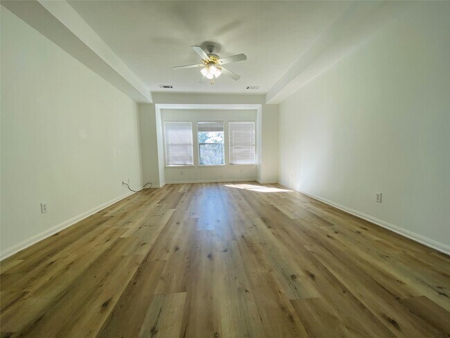 Building Photo - 3907 Meadow Lilly Ln