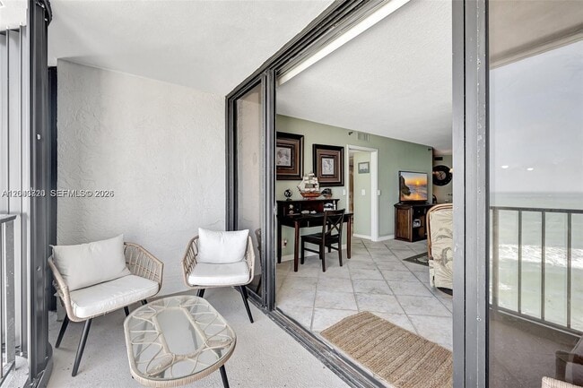 Building Photo - 9650 S Ocean Dr