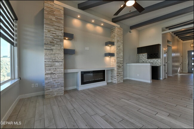 Building Photo - 12333 Desert Wolf Ave