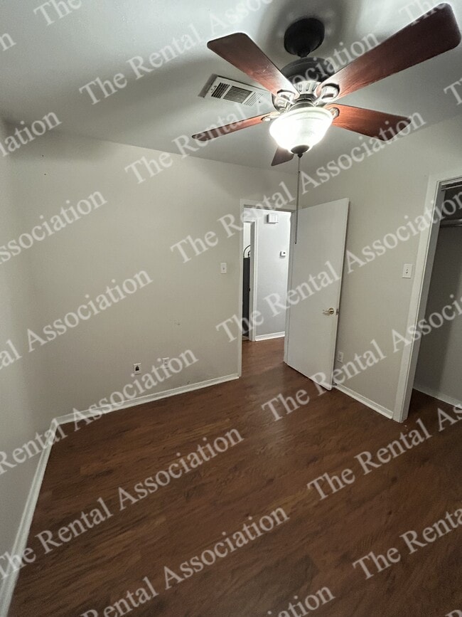 Building Photo - 103 Liner Dr