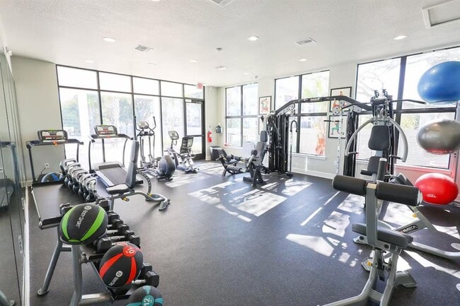 Building Photo - 216 Villa Domani Ct