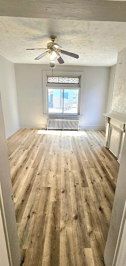 Building Photo - Spacious 4-Bedroom Home with 3-Car Garage, Deck & More!!