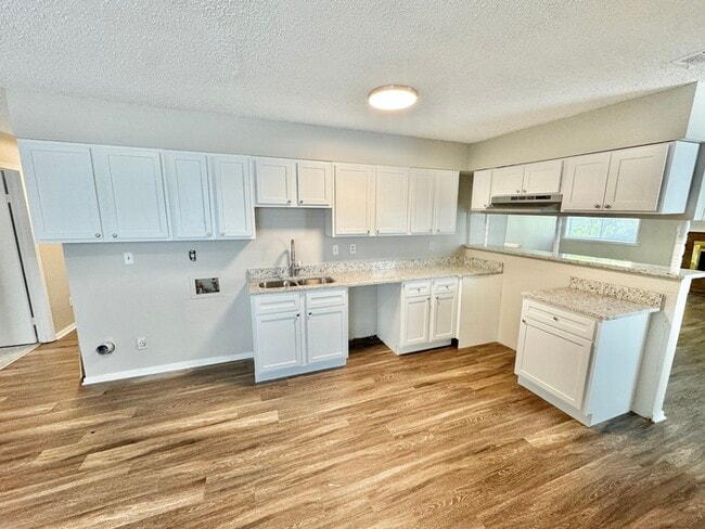 Building Photo - 4627 Buffer Dr
